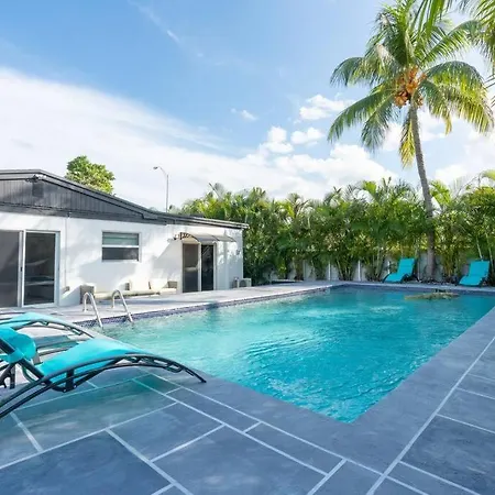 Villa Sunset Pool House 4Br 13 People Hidden Gem